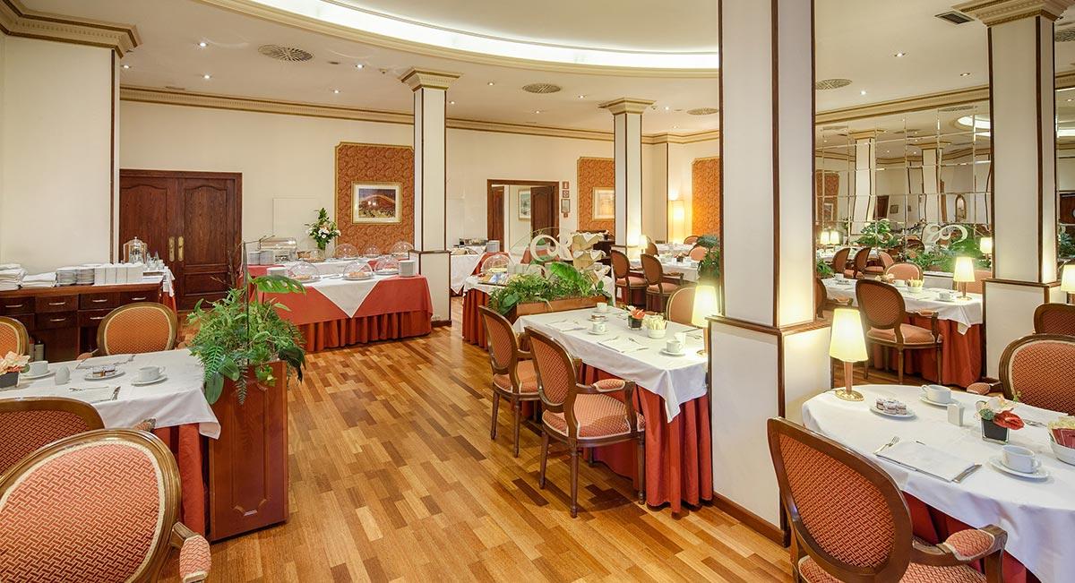 Hotel Roger De Lluria Barselona Dış mekan fotoğraf