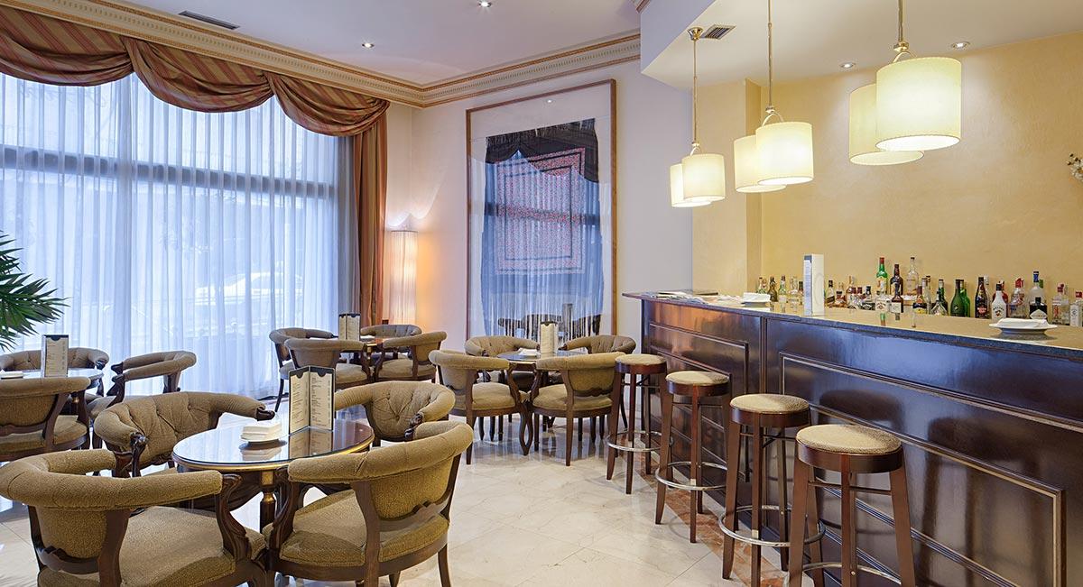 Hotel Roger De Lluria Barselona Dış mekan fotoğraf