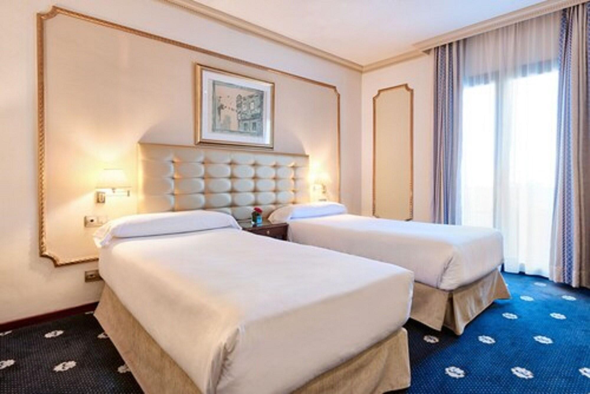 Hotel Roger De Lluria Barselona Dış mekan fotoğraf
