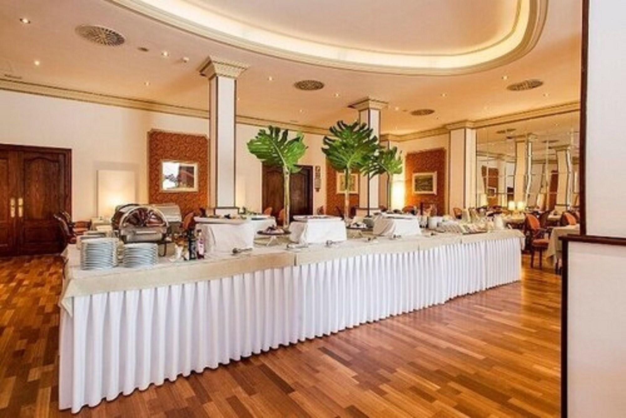 Hotel Roger De Lluria Barselona Dış mekan fotoğraf