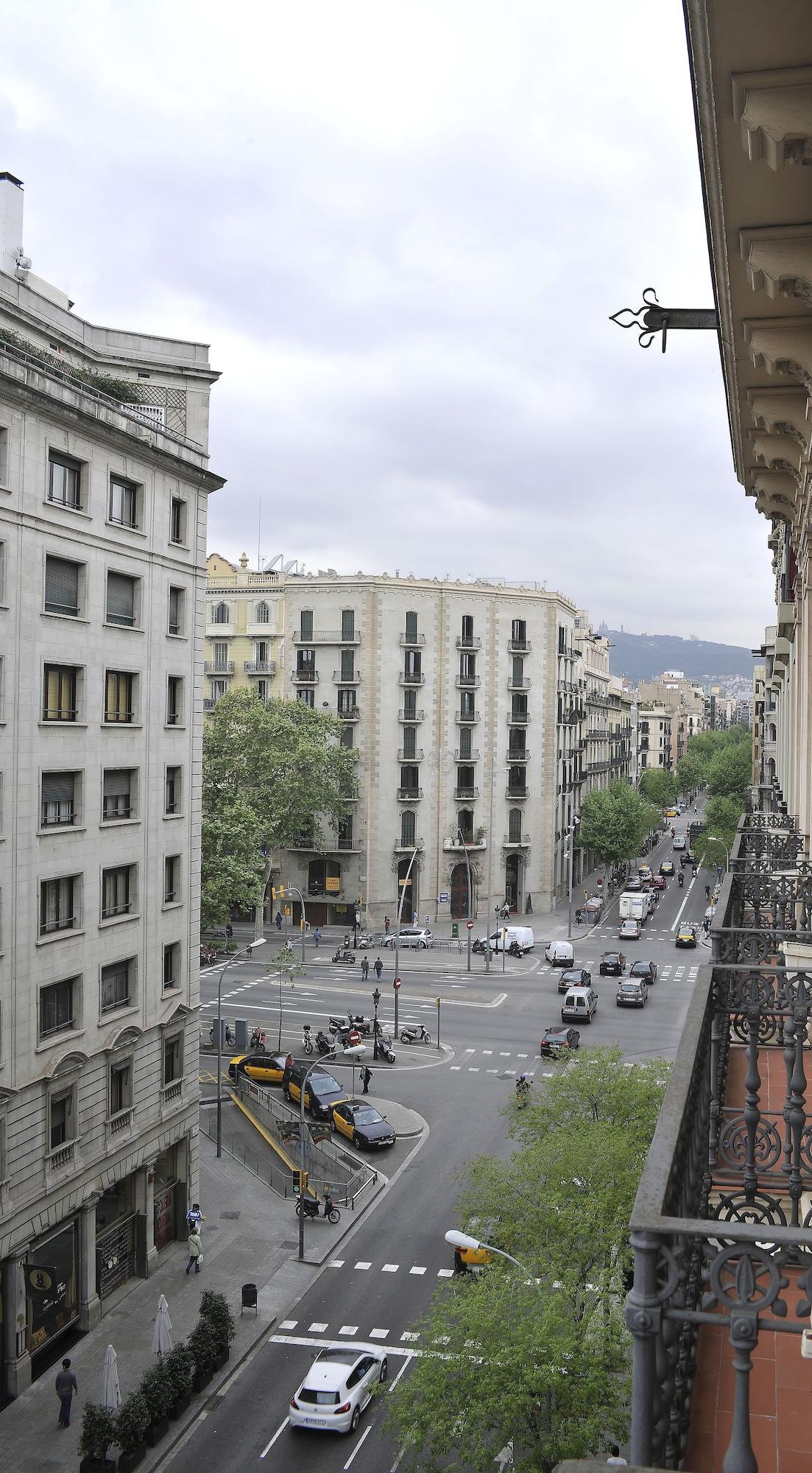 Hotel Roger De Lluria Barselona Dış mekan fotoğraf