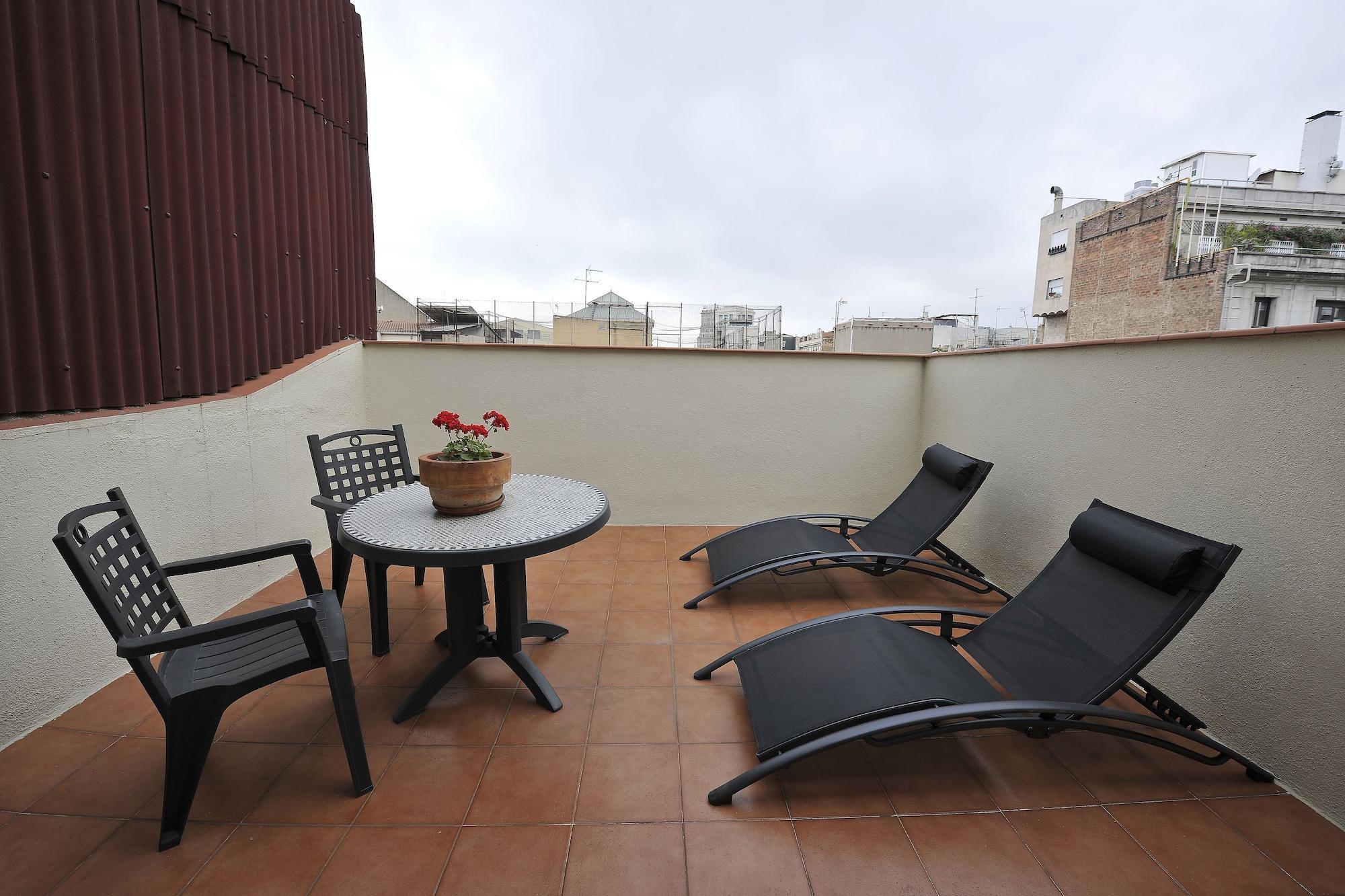 Hotel Roger De Lluria Barselona Dış mekan fotoğraf