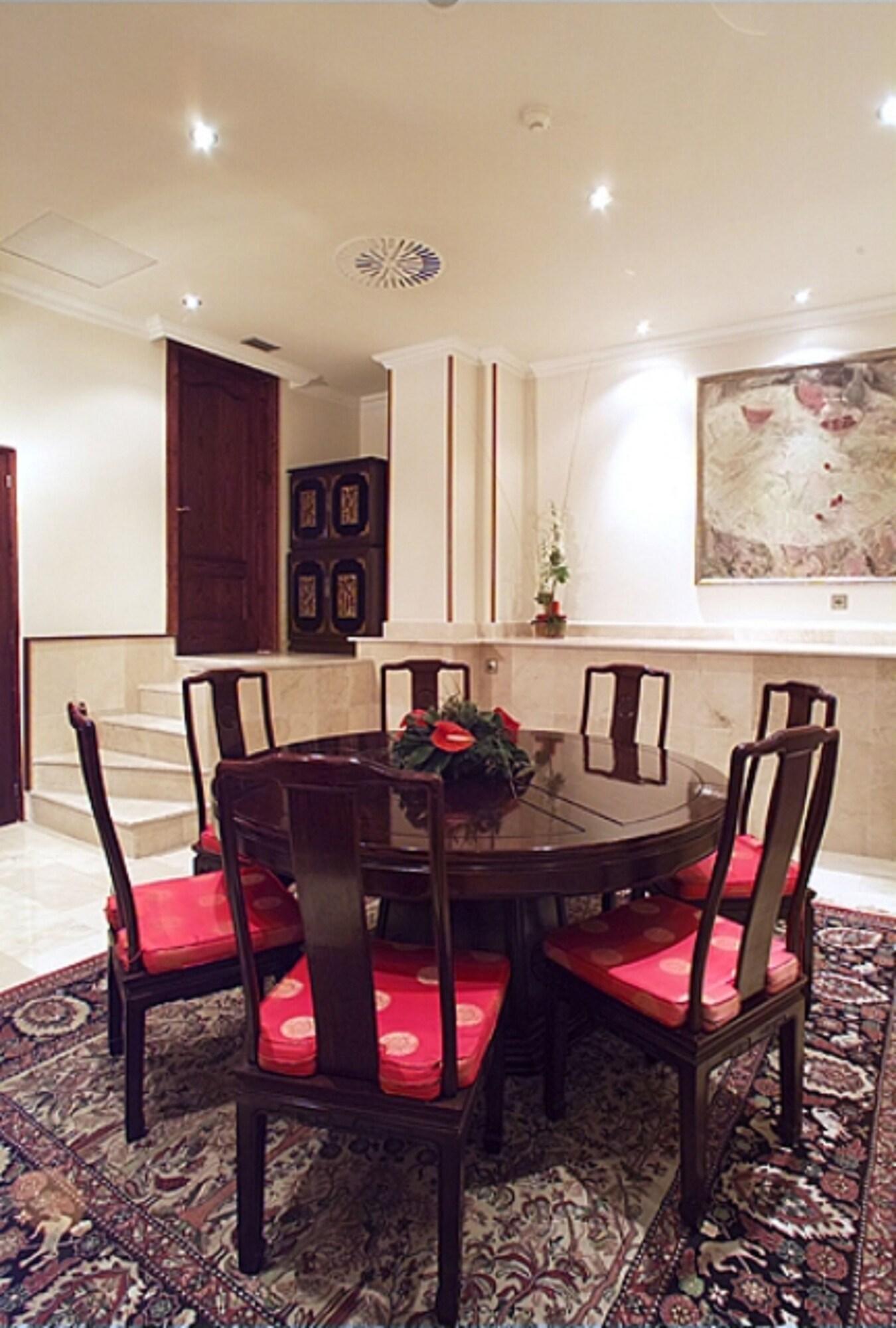 Hotel Roger De Lluria Barselona Dış mekan fotoğraf