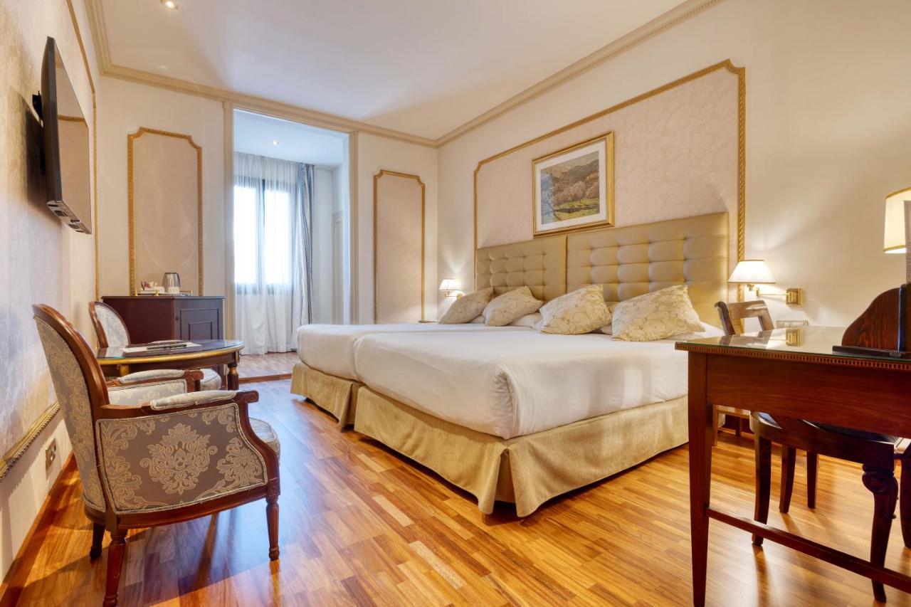 Hotel Roger De Lluria Barselona Dış mekan fotoğraf