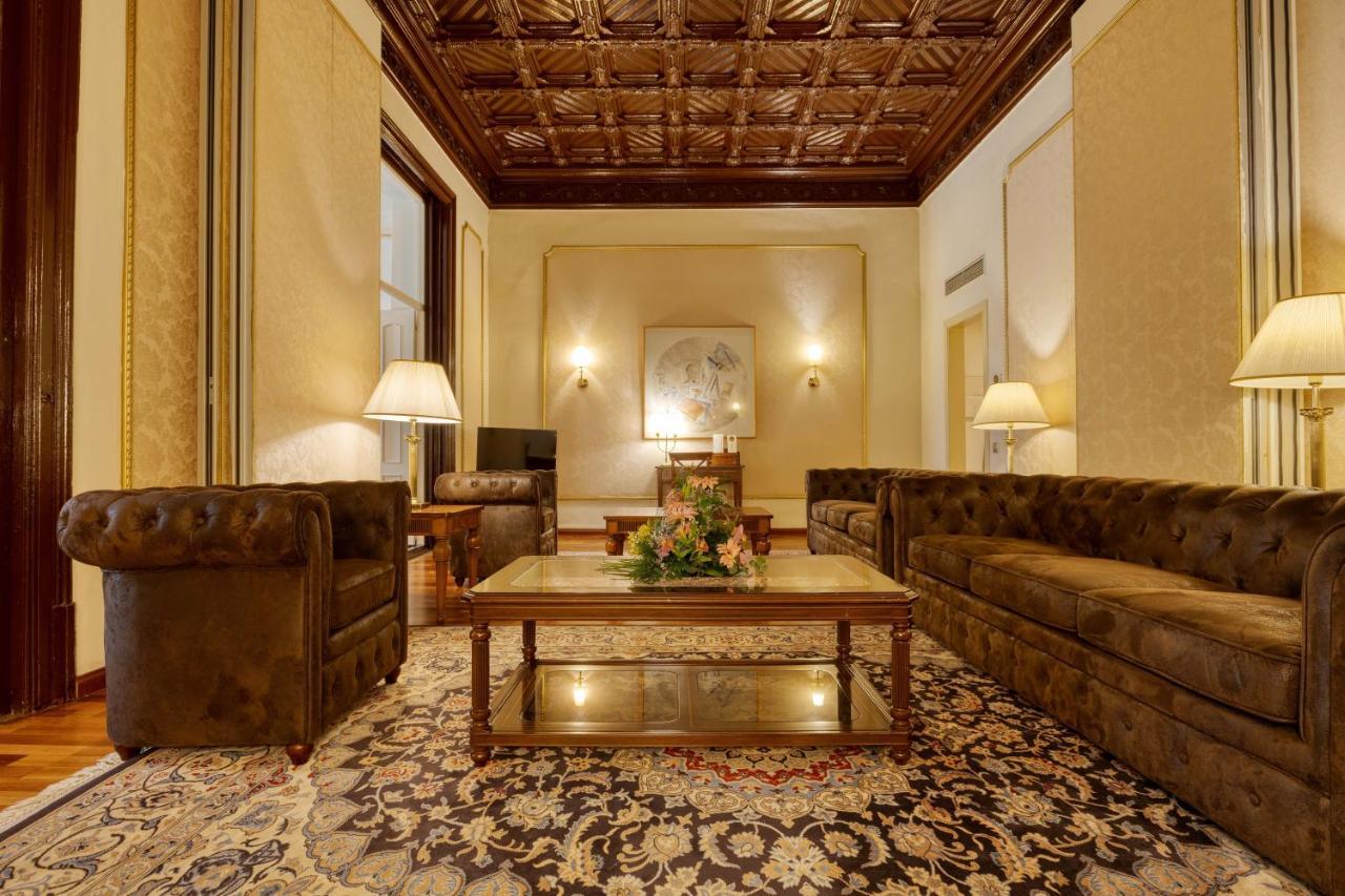 Hotel Roger De Lluria Barselona Dış mekan fotoğraf