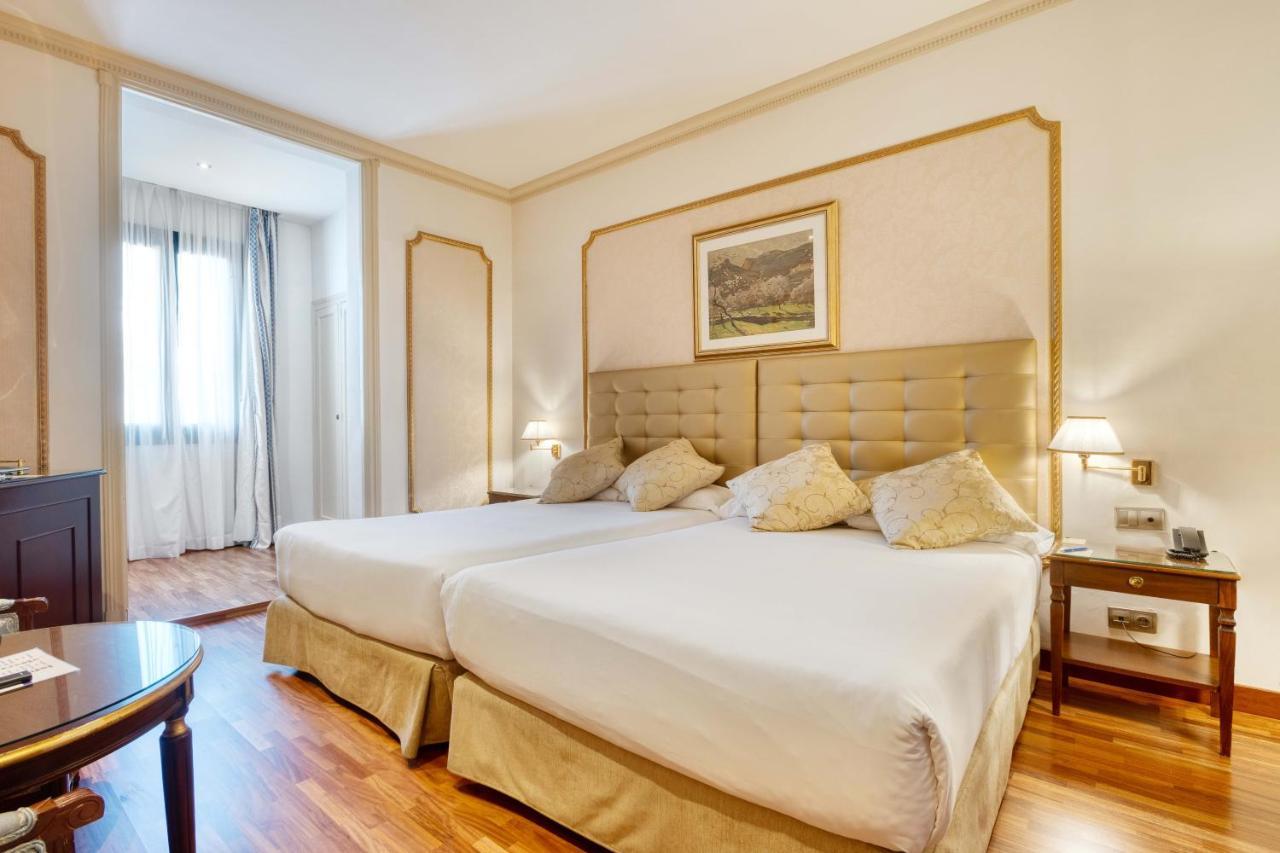 Hotel Roger De Lluria Barselona Dış mekan fotoğraf