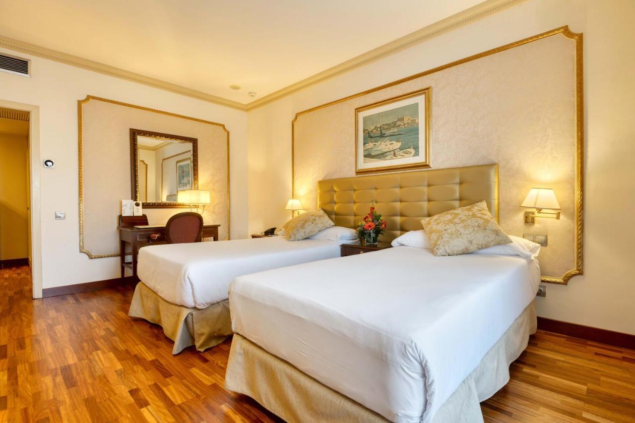 Hotel Roger De Lluria Barselona Dış mekan fotoğraf