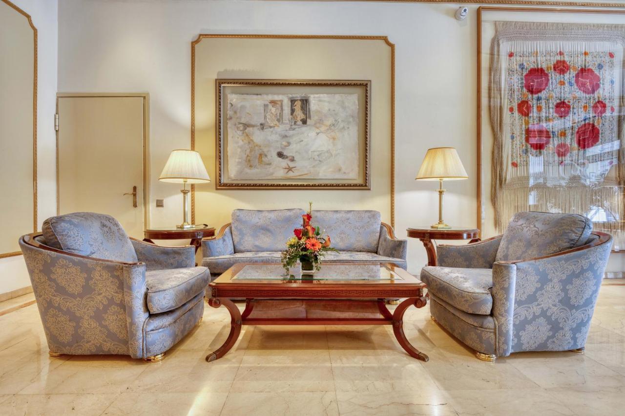 Hotel Roger De Lluria Barselona Dış mekan fotoğraf