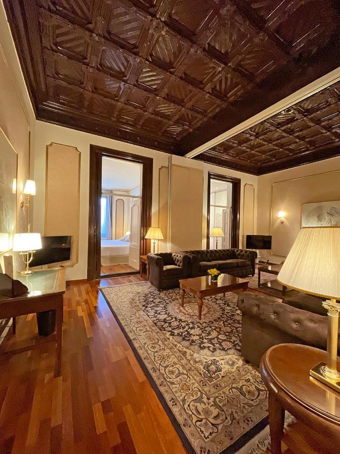 Hotel Roger De Lluria Barselona Dış mekan fotoğraf